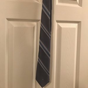 Mens Pierre Cardin neck tie gray w blue stripes